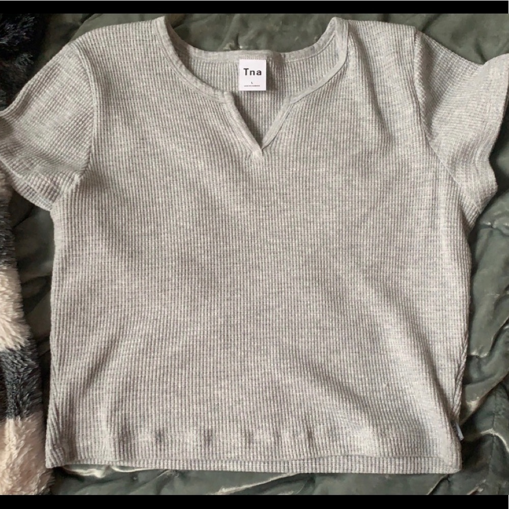 Aritzia TNA top